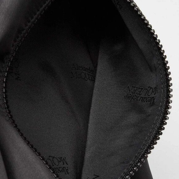 Alexander McQueen Black Nylon Graffiti Metropolitan Backpack Bag - Picture 11 of 12